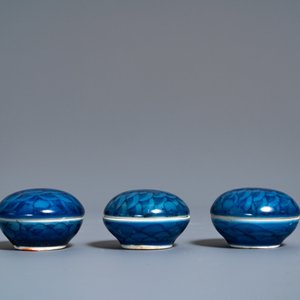Drie Chinese blauw-witte vaasjes en drie dekseldoosjes, Hatcher cargo scheepswrak, Transitie periode — foto 10