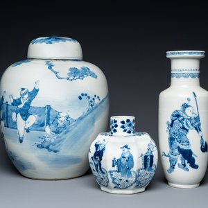 Drie Chinese blauw-witte vazen, 19e eeuw — foto 1