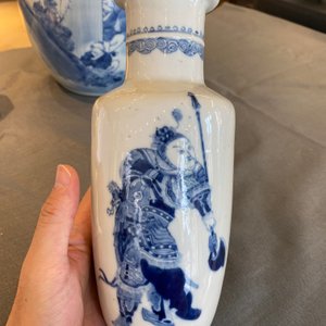 Drie Chinese blauw-witte vazen, 19e eeuw — foto 15