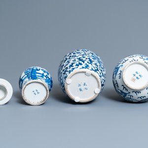 Drie Chinese blauw-witte vazen, 19e eeuw — foto 7