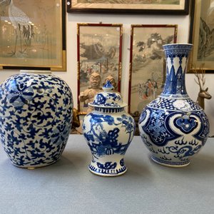 Drie Chinese blauw-witte vazen, 19e eeuw — foto 8