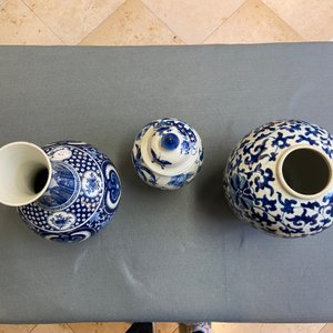 Drie Chinese blauw-witte vazen, 19e eeuw — foto 10