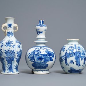 Drie Chinese blauw-witte vazen, Kangxi — foto 3
