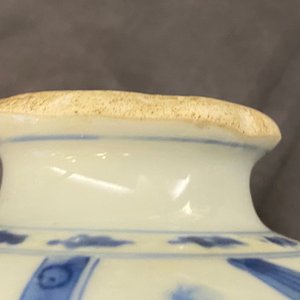 Drie Chinese blauw-witte vazen, Kangxi — foto 9