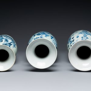 Drie Chinese blauw-witte vazen met celadon fond en twee famille rose potten, 19/20e eeuw — foto 3