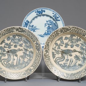 Drie Chinese blauwwitte Binh Thuan en Nanking scheepswrak borden, Ming en Qing — foto 1