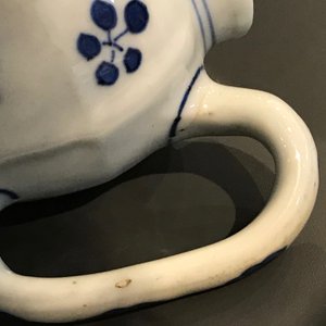 Drie Chinese blauwwitte Hatcher cargo type mosterdpotjes met deksels, Transitie periode — foto 18