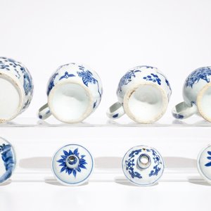 Drie Chinese blauwwitte Hatcher cargo type mosterdpotjes met deksels, Transitie periode — foto 7