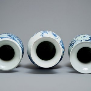 Drie Chinese blauwwitte vazen, 19e eeuw — foto 6