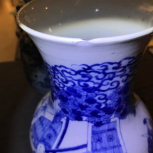 Drie Chinese blauwwitte vazen, 19e eeuw — foto 10