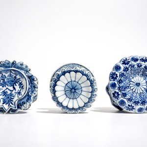 Drie Chinese blauwwitte zoutvaten, Kangxi — foto 7