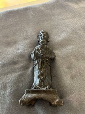 Drie Chinese bronzen figuren van Guanyu, Li Jing en een ambtenaar, Ming — foto 18