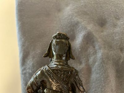 Drie Chinese bronzen figuren van Guanyu, Li Jing en een ambtenaar, Ming — foto 2