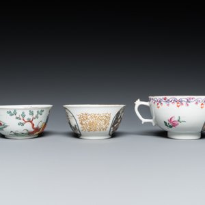 Drie Chinese exportporseleinen koppen en schotels, Qianlong — foto 5
