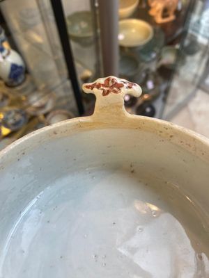 Drie Chinese famille rose borden, een botervloot en een dekselterrine, Qianlong — foto 5