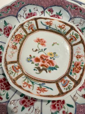 Drie Chinese famille rose borden en tien schoteltjes, Yongzheng/Qianlong — foto 11