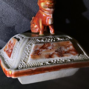 Drie Chinese famille rose dekselvazen met mandarijns decor, Qianlong — foto 19
