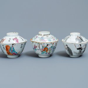 Drie Chinese famille rose en grisaille dekselkommen, 19e eeuw — foto 1