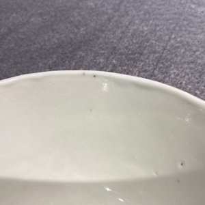Drie Chinese famille rose en grisaille dekselkommen, 19e eeuw — foto 18