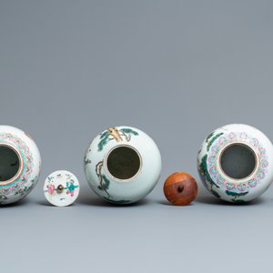Drie Chinese famille rose en qianjiang cai potten, 19/20e eeuw — foto 5