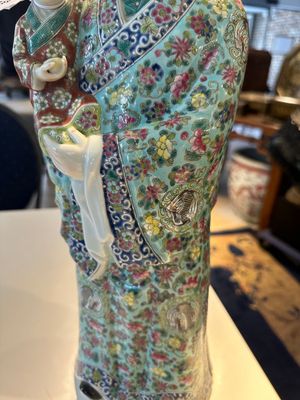 Drie Chinese famille rose figuren van sterrengoden, zegelmerk, 19/20e eeuw — foto 18