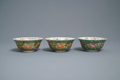 Drie Chinese famille rose kommen voor de Straits of Peranakan markt, 4-karaktermerk, 19e eeuw