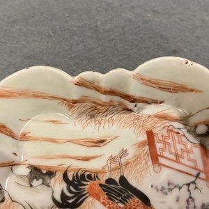 Drie Chinese famille rose pattipan, twee lepelschotels en een theeschoteltje, Yongzheng/Qianlong — foto 10
