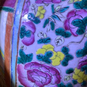 Drie Chinese famille rose vazen, 19e eeuw — foto 11