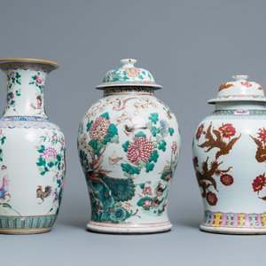 Drie Chinese famille rose vazen, 19e eeuw — foto 4