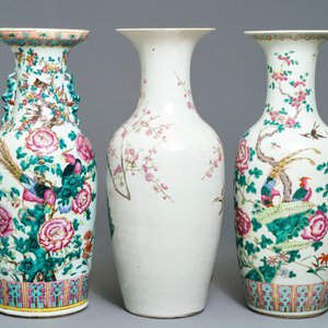 Drie Chinese famille rose vazen met vogels en bloemen, 19e eeuw — foto 3