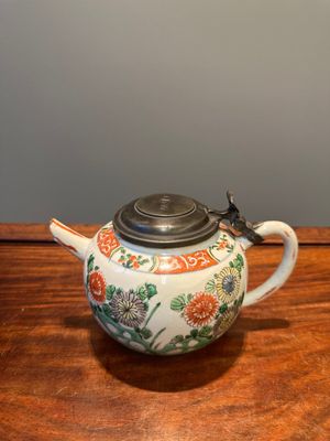 Drie Chinese famille verte borden en een theepot, Kangxi — foto 27