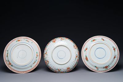 Drie Chinese famille verte borden met feniksen en pioenrozen, Kangxi — foto 2