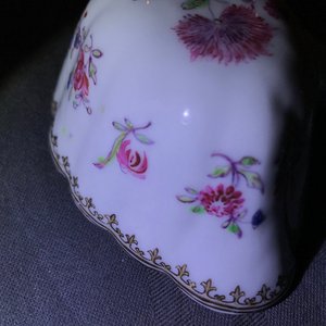 Drie Chinese famille verte, rose en blauwwitte mesheften en twee lepelhoofden, Kangxi/Qianlong — foto 8