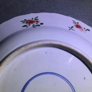 Drie Chinese famille verte schotels met florale decors, Kangxi — foto 29