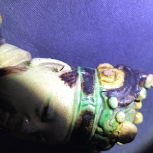 Drie Chinese figuren met sancai-glazuur, Ming — foto 13