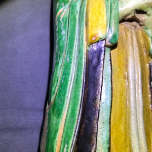 Drie Chinese figuren met sancai-glazuur, Ming — foto 16