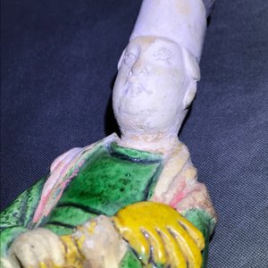 Drie Chinese figuren met sancai-glazuur, Ming — foto 27