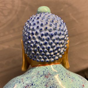 Drie Chinese figuren van Bodhisattva met robin's egg en verguld glazuur, Qianlong/Jiaqing — foto 32