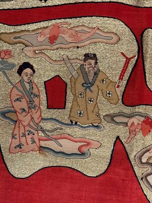 Drie Chinese geborduurde zijden doeken met figuratieve decors, 19/20e eeuw — foto 18
