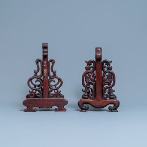 Drie Chinese houten steunen voor tafelschermen, 19e eeuw — foto 5