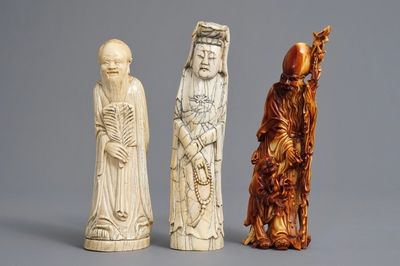 Drie Chinese ivoren figuren van onsterfelijken, ca. 1900