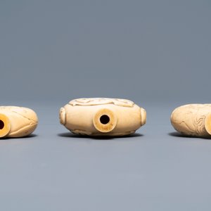 Drie Chinese ivoren snuifflessen, 19e eeuw — foto 5