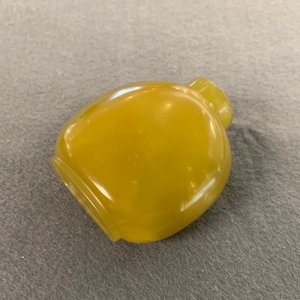 Drie Chinese jade snuifflessen, 18/19e eeuw — foto 15