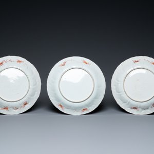 Drie Chinese lotusvormige ijzerrode en vergulde schotels, Kangxi — foto 3