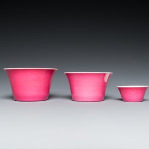 Drie Chinese monochrome roze kommen, Qianlong merk, 19/20e eeuw — foto 3