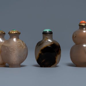 Drie Chinese snuifflessen in agaat, 19/20e eeuw — foto 2