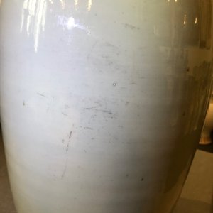 Drie Chinese vazen met blauwwit decor op celadon fondkleur, 19/20e eeuw — foto 10