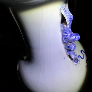 Drie Chinese vazen met blauwwit decor op celadon fondkleur, 19e eeuw — foto 8