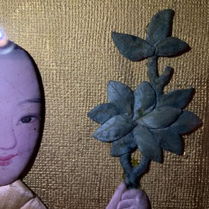 Drie Chinese zijden reliëfborduursels met beschildering, 18/19e eeuw — foto 20