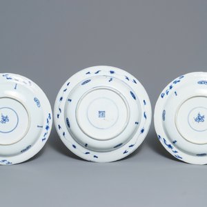 Drie diepe Chinese blauwwitte schotels, Kangxi — foto 3